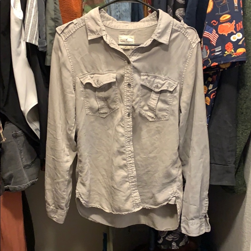 American eagle boyfriend fit button up